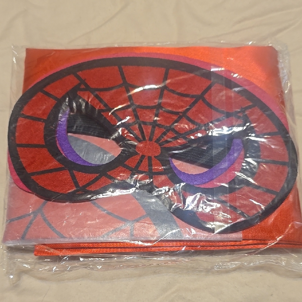 Spider-Man Mask Red and black with cape